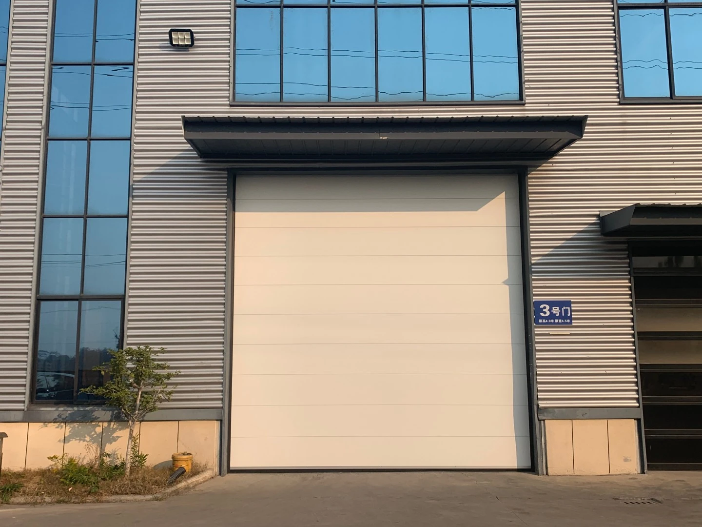 安必信工业门双鸭山服务站生产基地